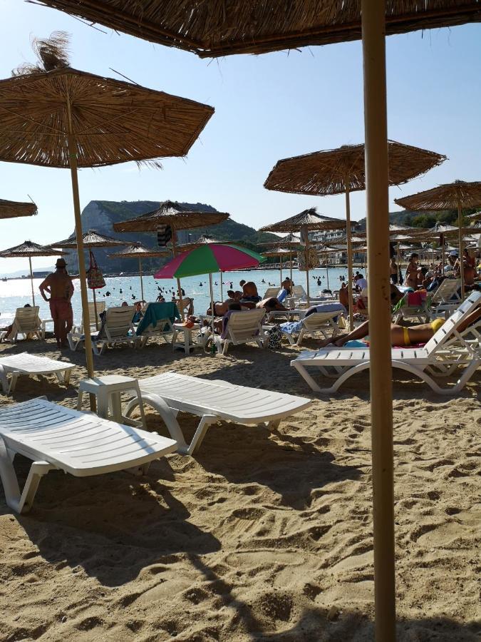 Seaview Apartment Complex Karia Kavarna Eksteriør billede