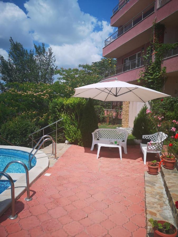 Seaview Apartment Complex Karia Kavarna Eksteriør billede